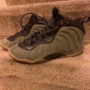 Nike foams 7y fit like a women’s 8.5-9